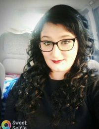 Monica 23 ani
